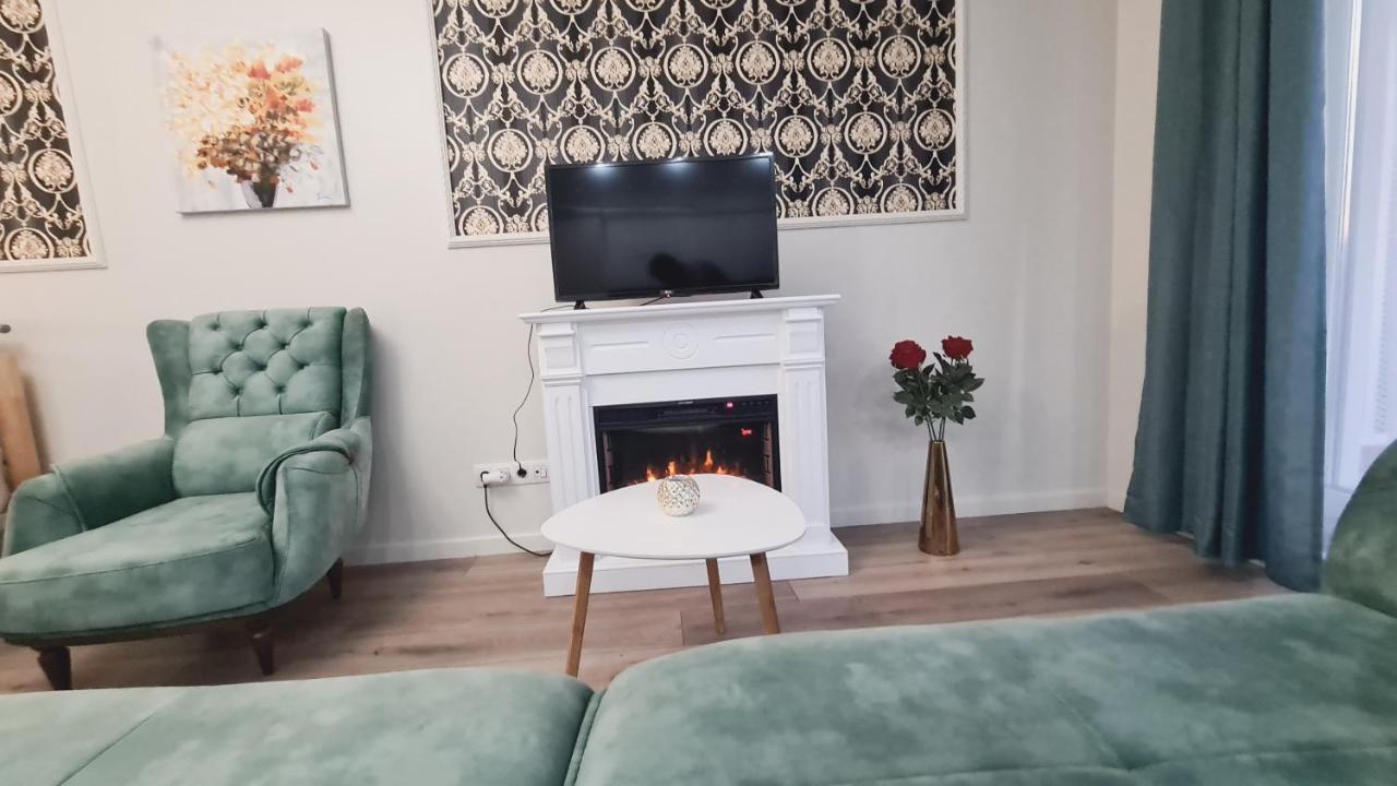 Appartement 5* Luxury Near Avram Iancu Sq New. Private Parking à Cluj-Napoca Extérieur photo